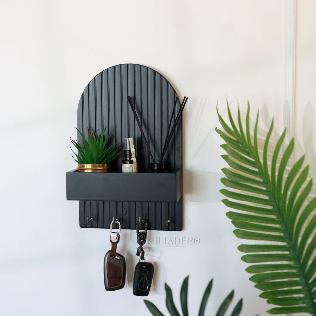 Porte-clés mural avec étagère – Design cannelé moderne